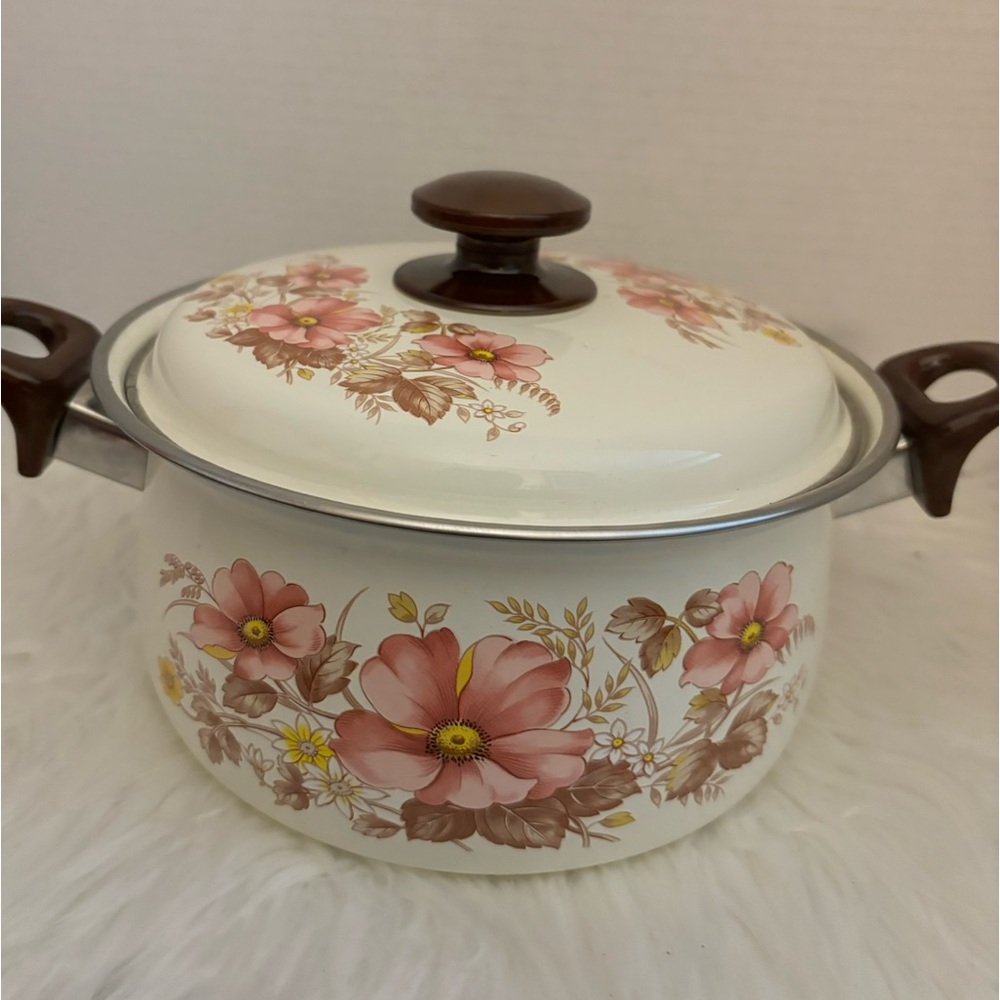 Vintage Enamel Flower Porcelain Enamel Cooking Pot Retro